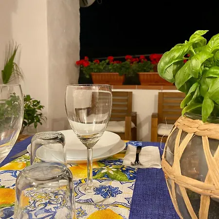 Casa Con Terrazzo In Centro Naples