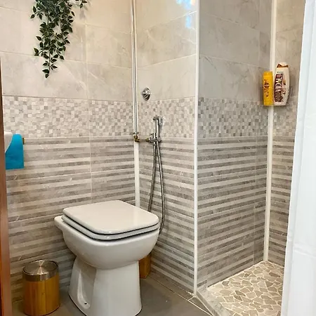 Casa Con Terrazzo In Centro * Naples